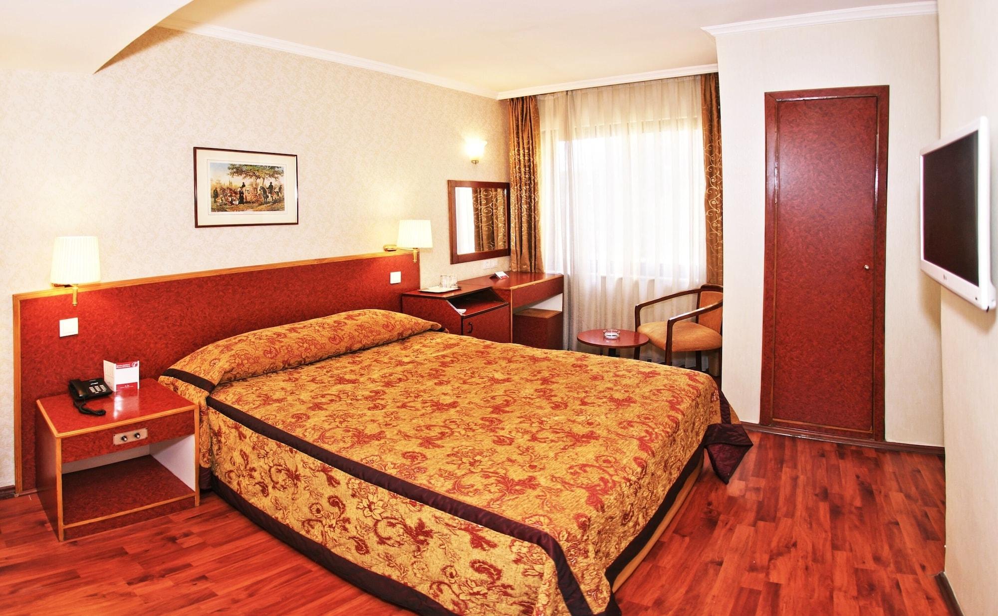 Отель Orient Mintur 3*